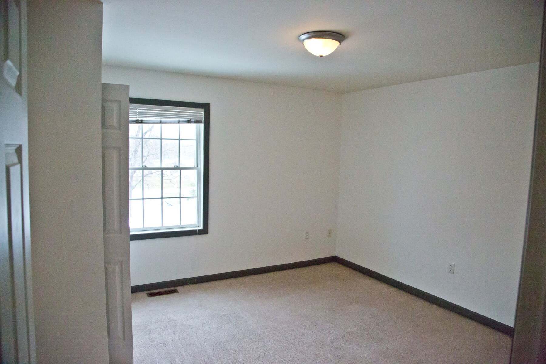 Building Photo - 1460 Blue Course Dr