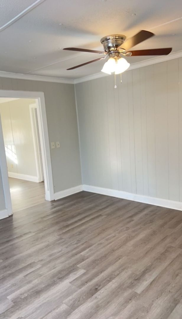 Building Photo - 3 Bed/1 Bath House