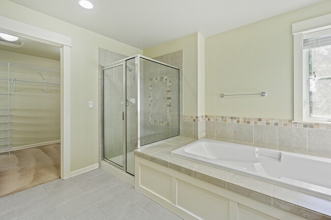 Building Photo - 17212 NE 117th Way