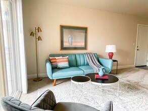 Building Photo - 12701 N Pennsylvania Ave