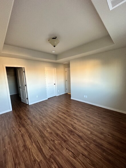 Building Photo - 2785 Exmoor Ln