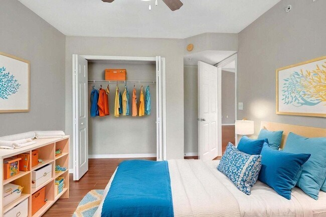 Building Photo - 15155 Michelangelo Blvd