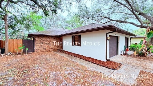 Building Photo - 7909 Richwood Dr