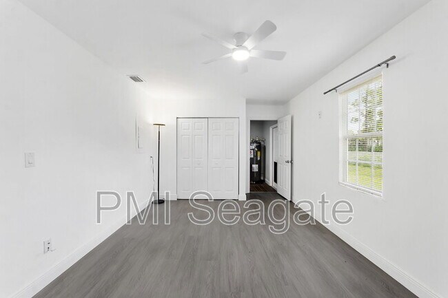 Building Photo - 11448 68th St N