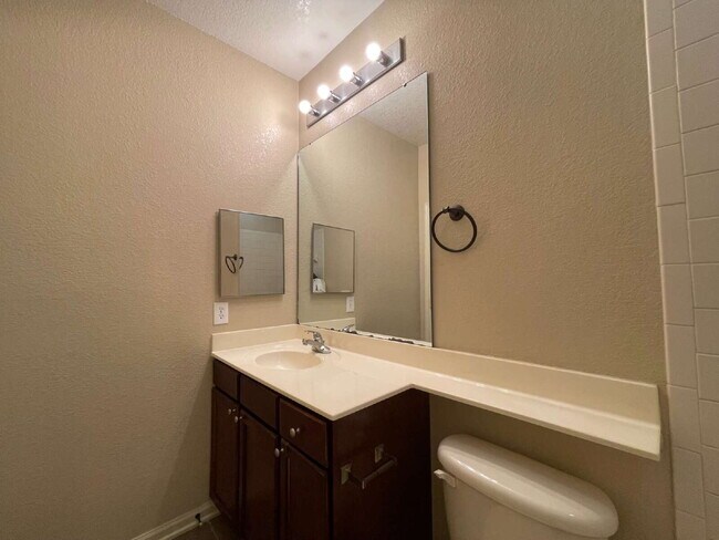 Building Photo - Luxurious 3-Bedroom Condo in Panama City, FL with Spacious Layout and Modern Amenities!