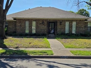 Building Photo - 414 Pebblecreek Dr