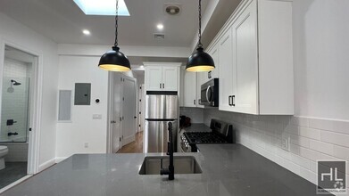 Building Photo - MODERN AND LUXURY 3 BEDROOMS/ 2 FULL BATHR...