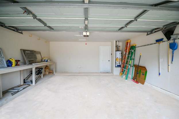 Building Photo - 2526 Lake Dale Ln