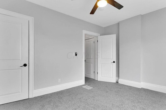 Building Photo - 549 Fairwood Ave