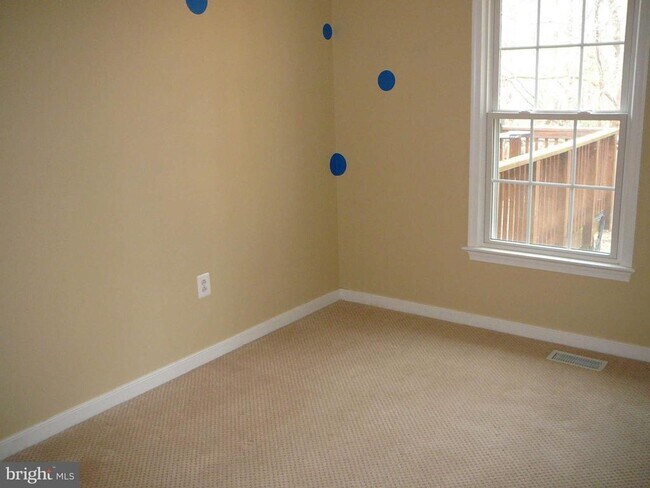 Building Photo - 231 Vine Pl