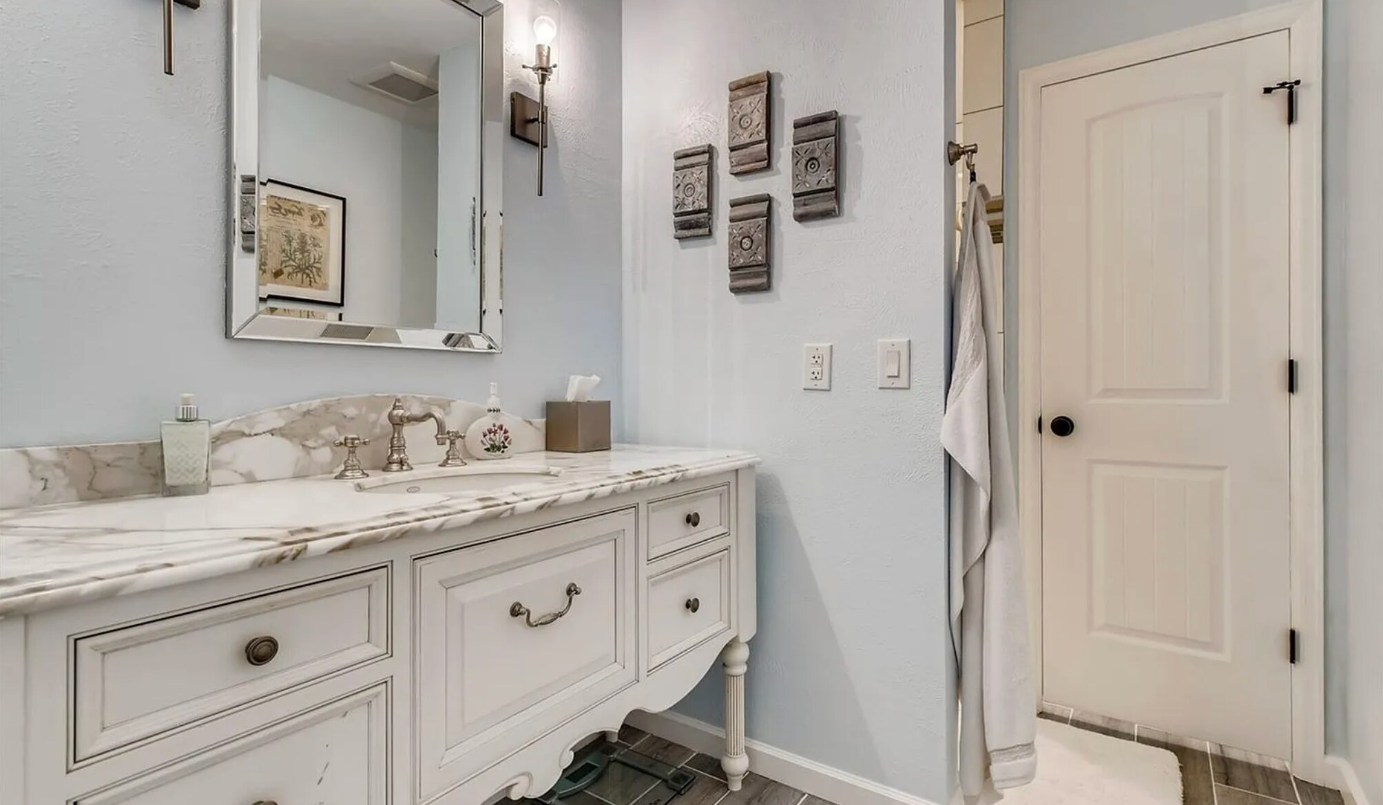 Building Photo - 4695 S Akron St