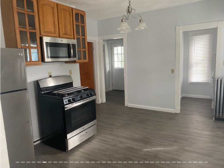 Building Photo - 10 Delaware St