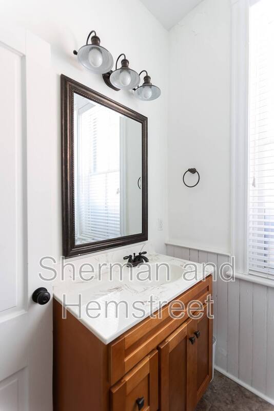 Building Photo - 215 Twelfth Street Apt B