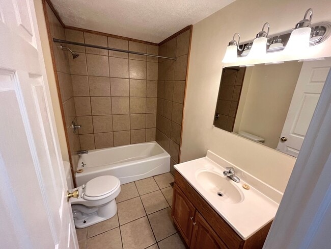 Building Photo - 306/308w2nd