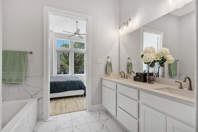 Building Photo - 12016 Dahlia Bay Dr