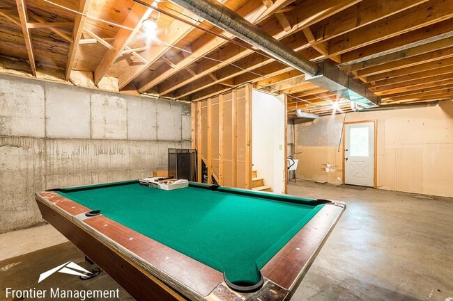 Building Photo - Beautiful 2 Bedroom Duplex located in West Manhattan!