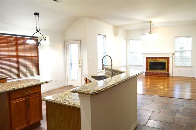 Building Photo - 307 Calstone Dr