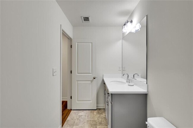Building Photo - 5312 Brooklands Dr