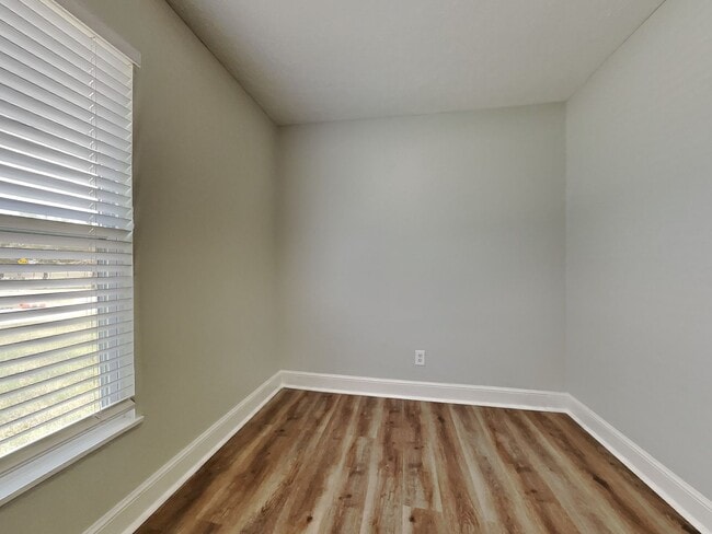 Building Photo - Beautiful 3 Beds 2 Baths Home in East Tampa!