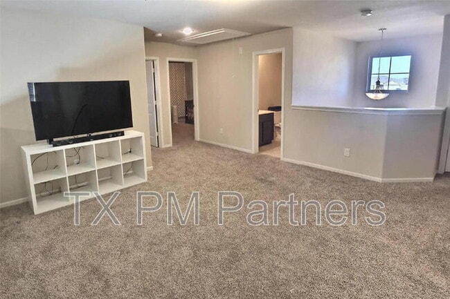 Building Photo - 3026 Village Creek Dr