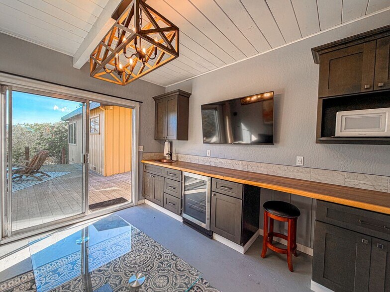 Building Photo - 1560 Ronne Dr