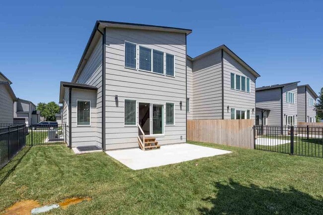 Building Photo - 3554 N Tyler Ct