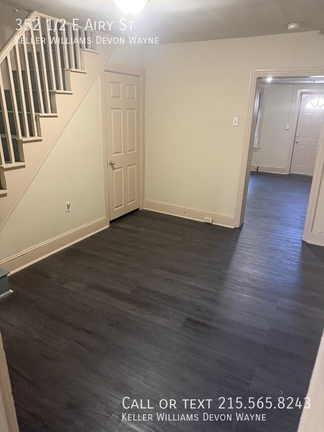 Building Photo - 352 1/2 E Airy St-