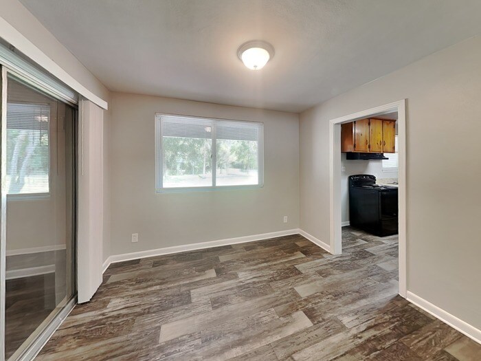 Building Photo - 5835 Norde Dr W