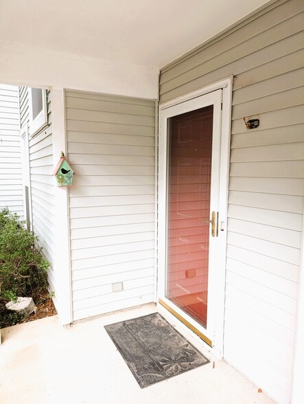 Building Photo - 10819 Smithers Ct