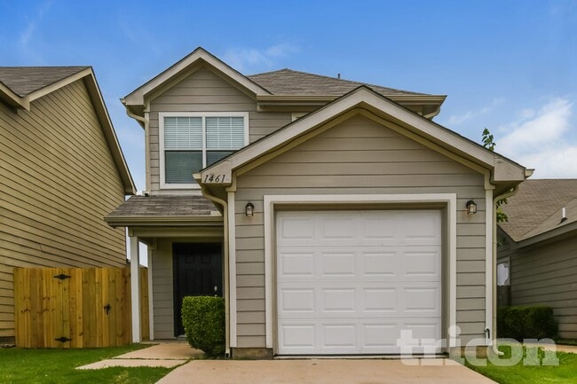 Building Photo - 1461 Pine Ln