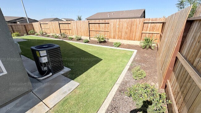 Building Photo - 8921 Kemi St