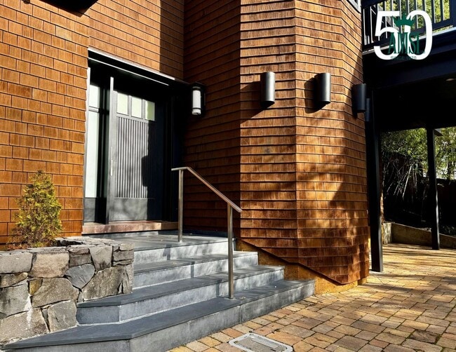 Building Photo - 60 Frances Ave