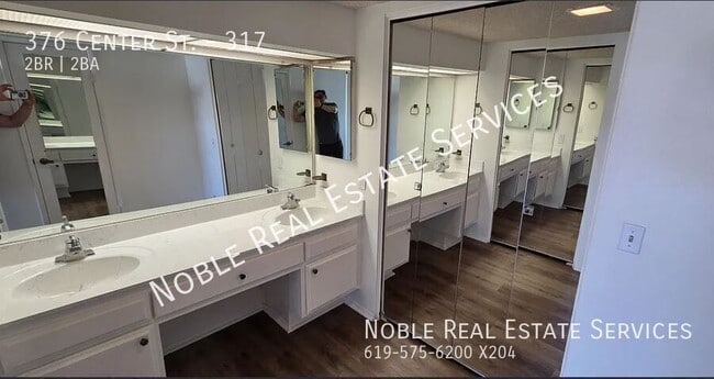 Building Photo - 376 Center St