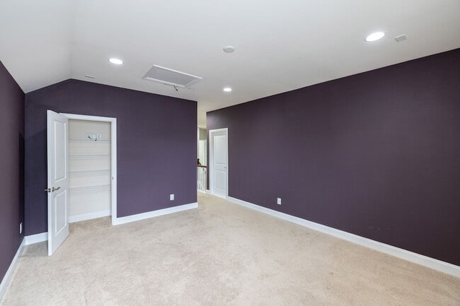 Building Photo - 1719 Biscayne Dr