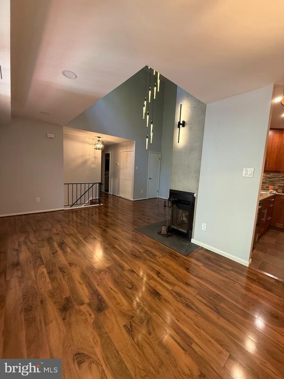 Building Photo - 46 Woodbine Ct