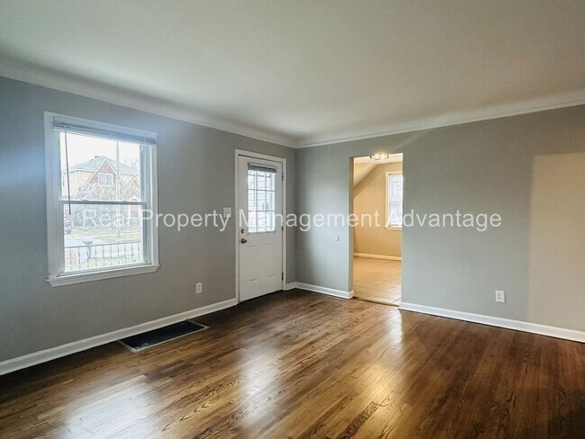 Building Photo - Charming 3 Bedroom Bungalow in Prime Ferndale Location!