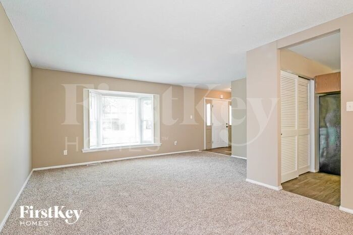 Building Photo - 6821 Chilham Dr