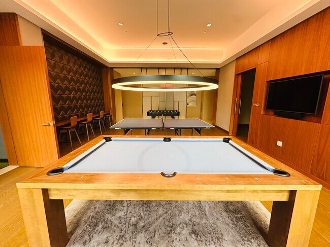 Building Photo - 99 Hudson St