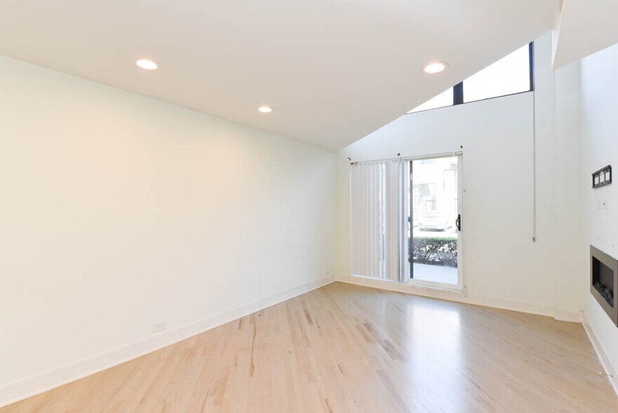 Building Photo - 959 W Grace St