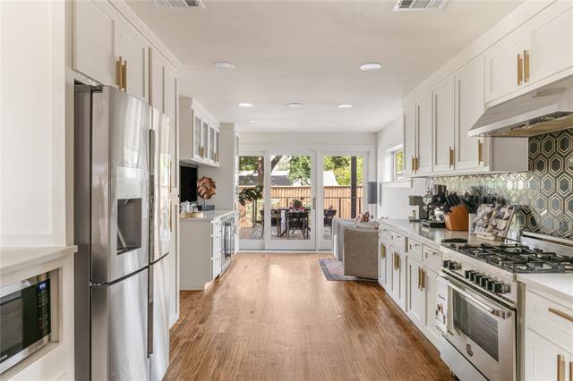 Building Photo - 9831 Lakemont Dr
