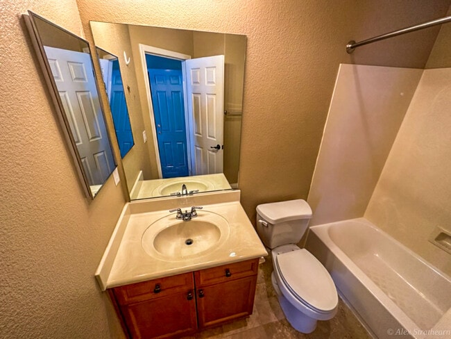 Building Photo - 3096 Sterling Ridge Cir