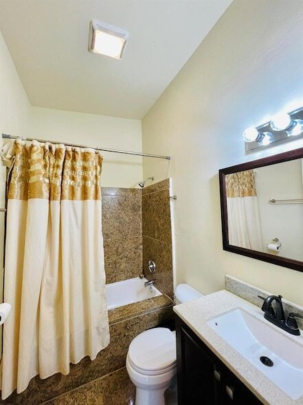 Building Photo - 279 Hach Ln