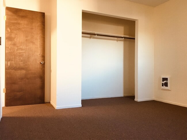 Building Photo - 209 Wright Ln