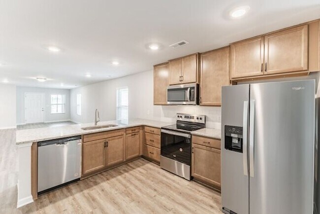 Building Photo - Coming soon-6 or 12 month lease is available