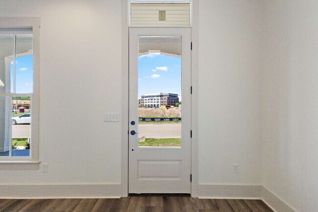 Building Photo - Luxury Townhome for Rent in Waterpointe | 3 Bed | 2.5 Bath | Private Courtyard