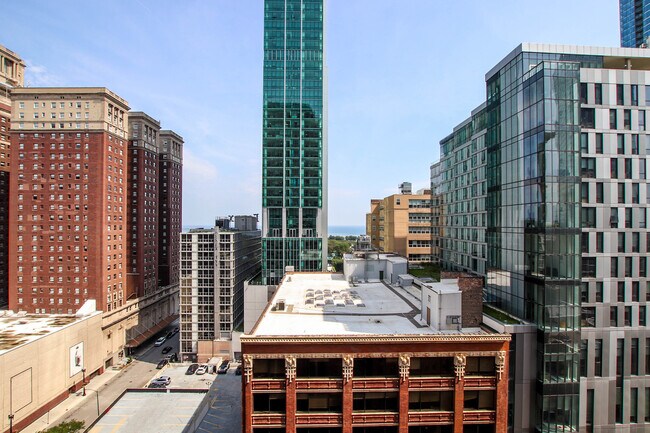 Building Photo - 41 E 8th St