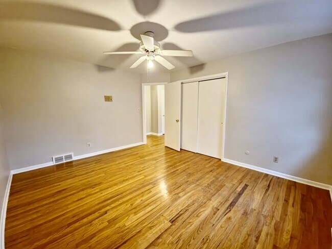 Building Photo - 3427 Westbury Rd, Shaker Heights, OH 44120