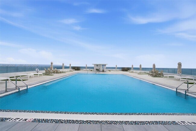 Building Photo - 4020 Galt Ocean Dr