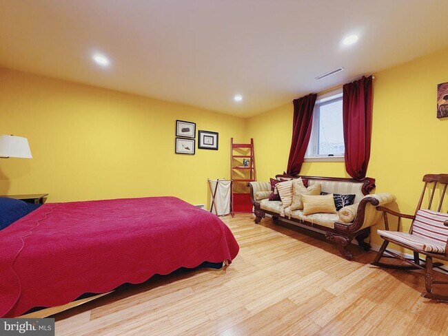 Building Photo - 1317 Mettler Rd