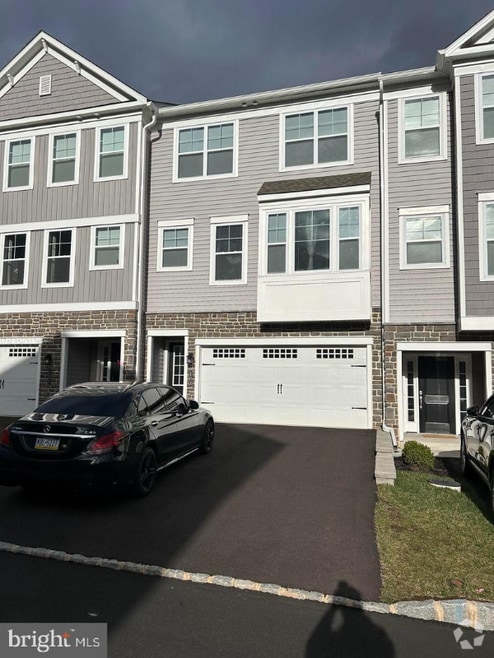 Building Photo - 103 Larrabee Wy